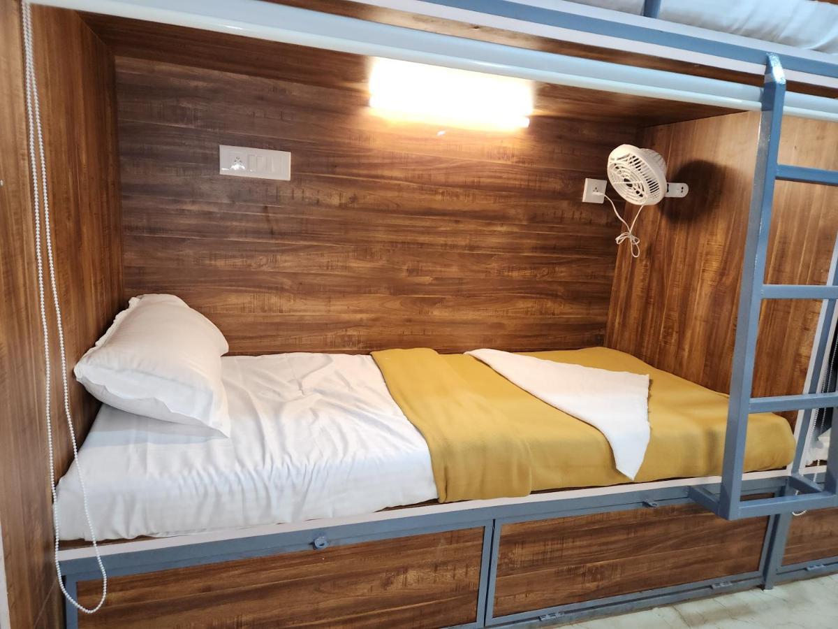 Sahil Ac Dormitory 纳威孟买 外观 照片