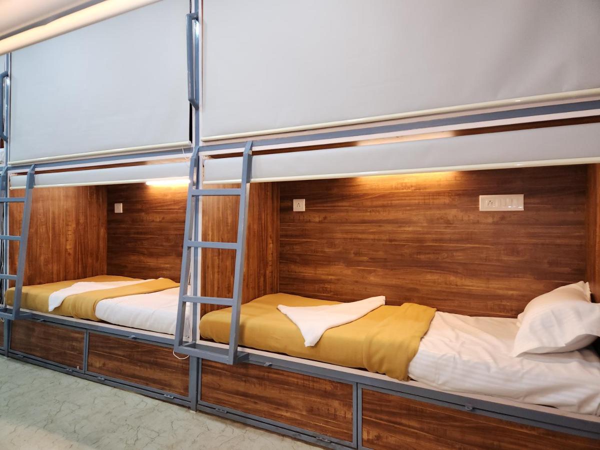 Sahil Ac Dormitory 纳威孟买 外观 照片