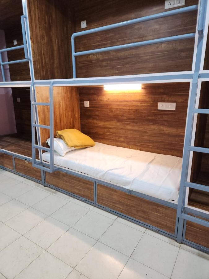 Sahil Ac Dormitory 纳威孟买 外观 照片